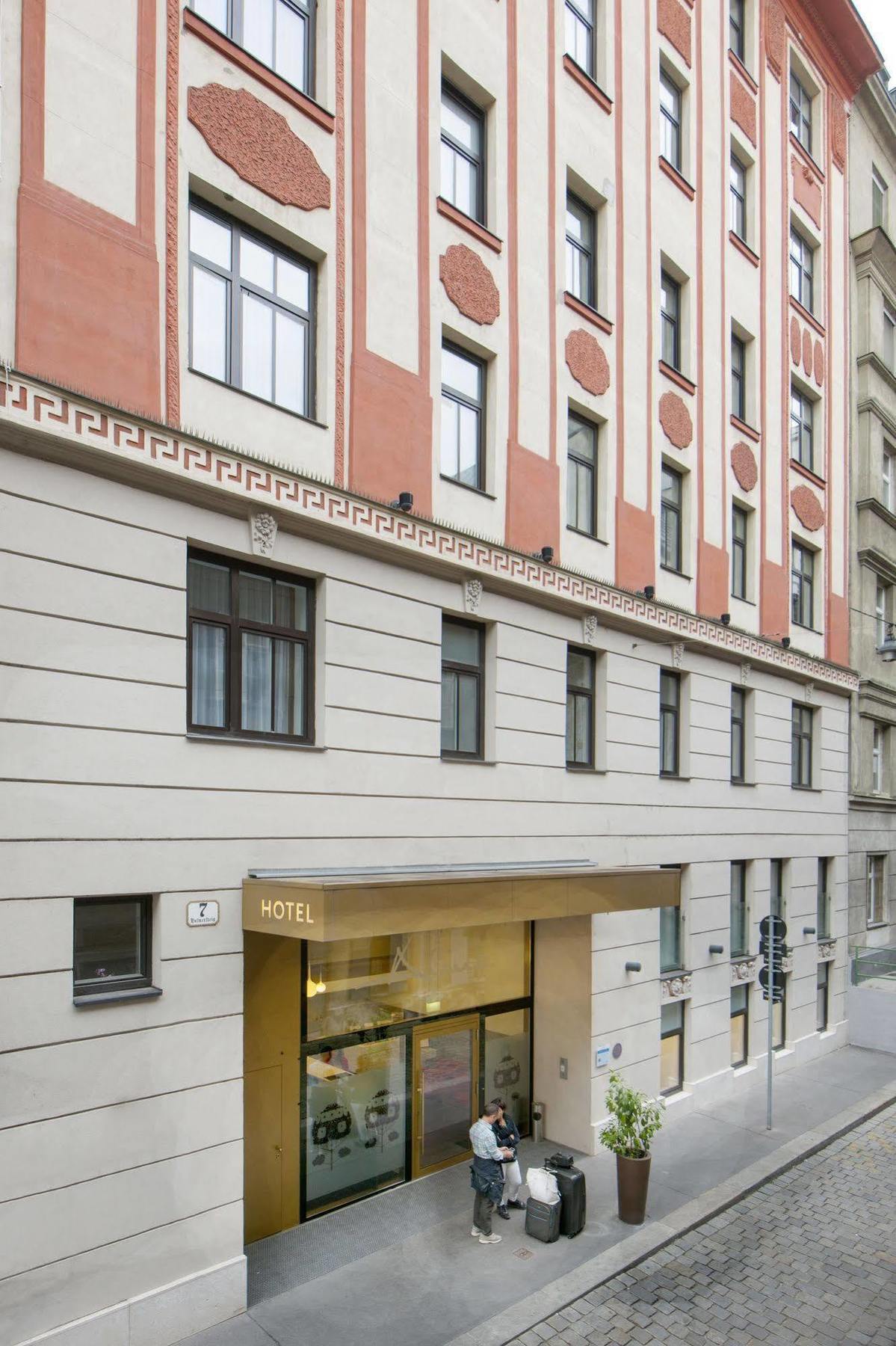 Alma Boutique-Hotel Виена Екстериор снимка